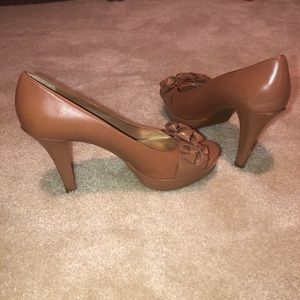 Antonio Melani Brown platform heels with flowers